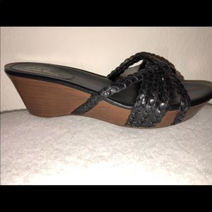 Cole Hahn black wedge sandals Nike Air 6.5